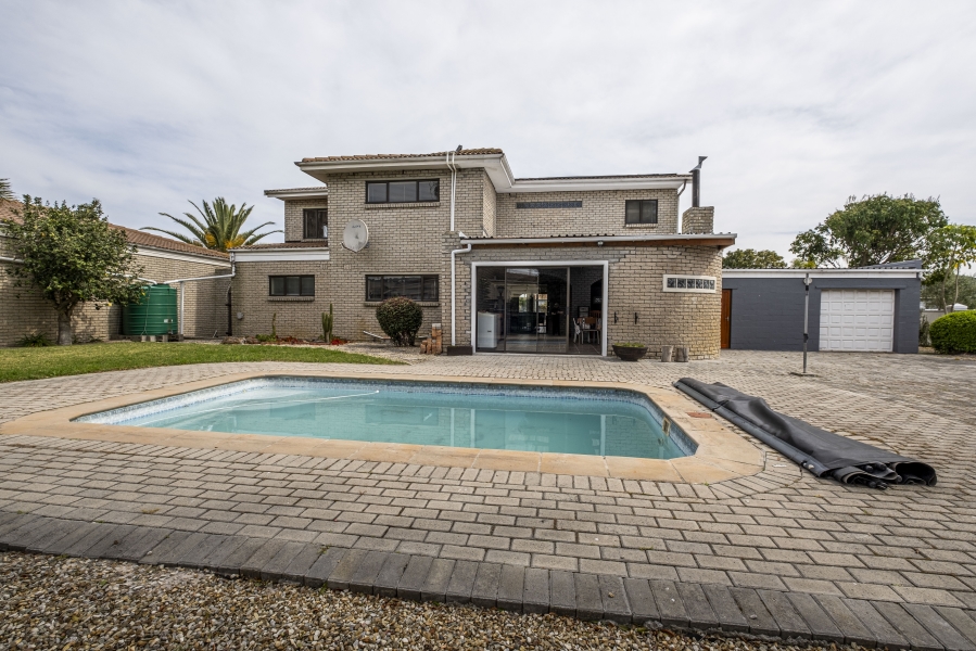 6 Bedroom Property for Sale in Jagtershof Western Cape